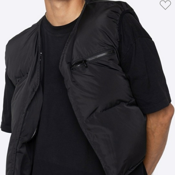 Black Reversible Puffer Vest - Picture 4 of 5